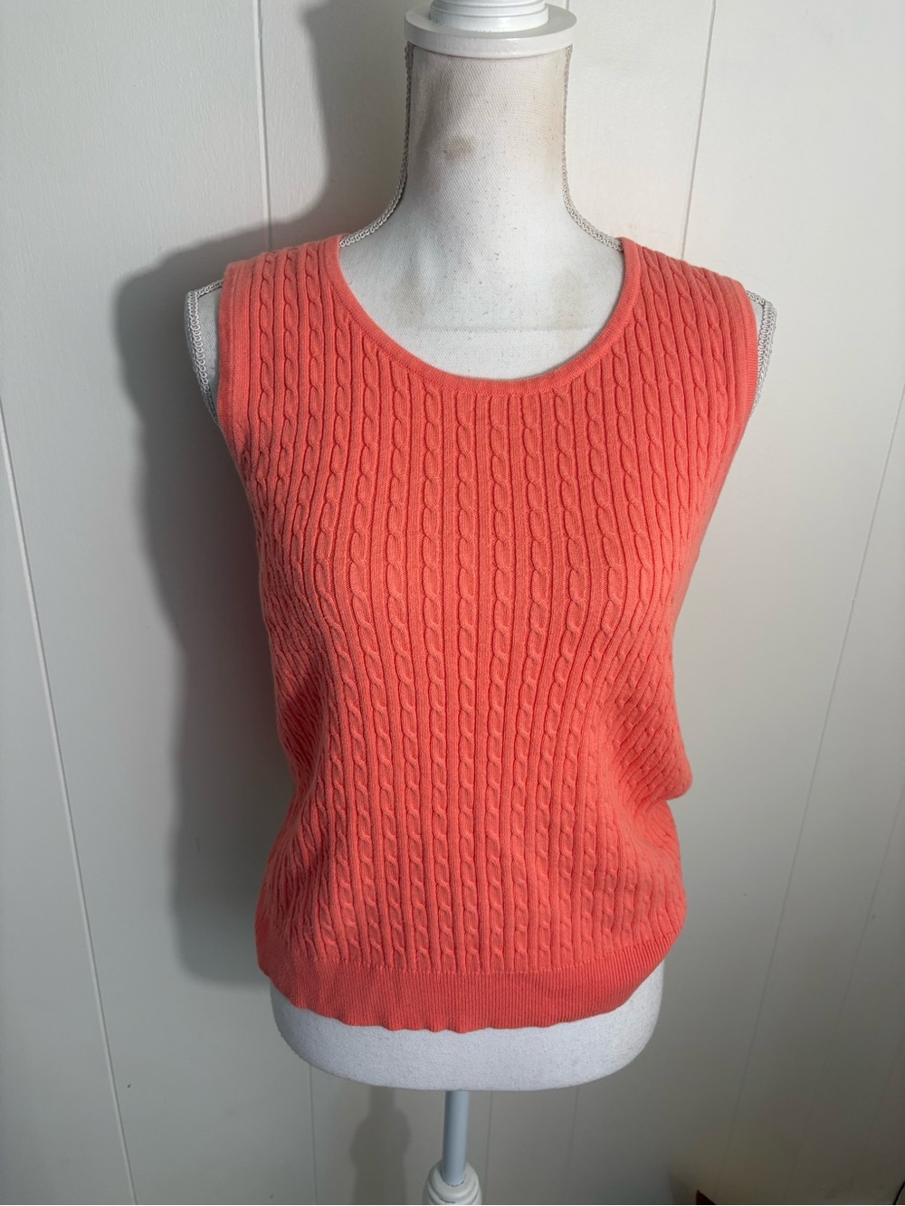 Preswick & Moore Coral Cable Knit Sleeveless Top